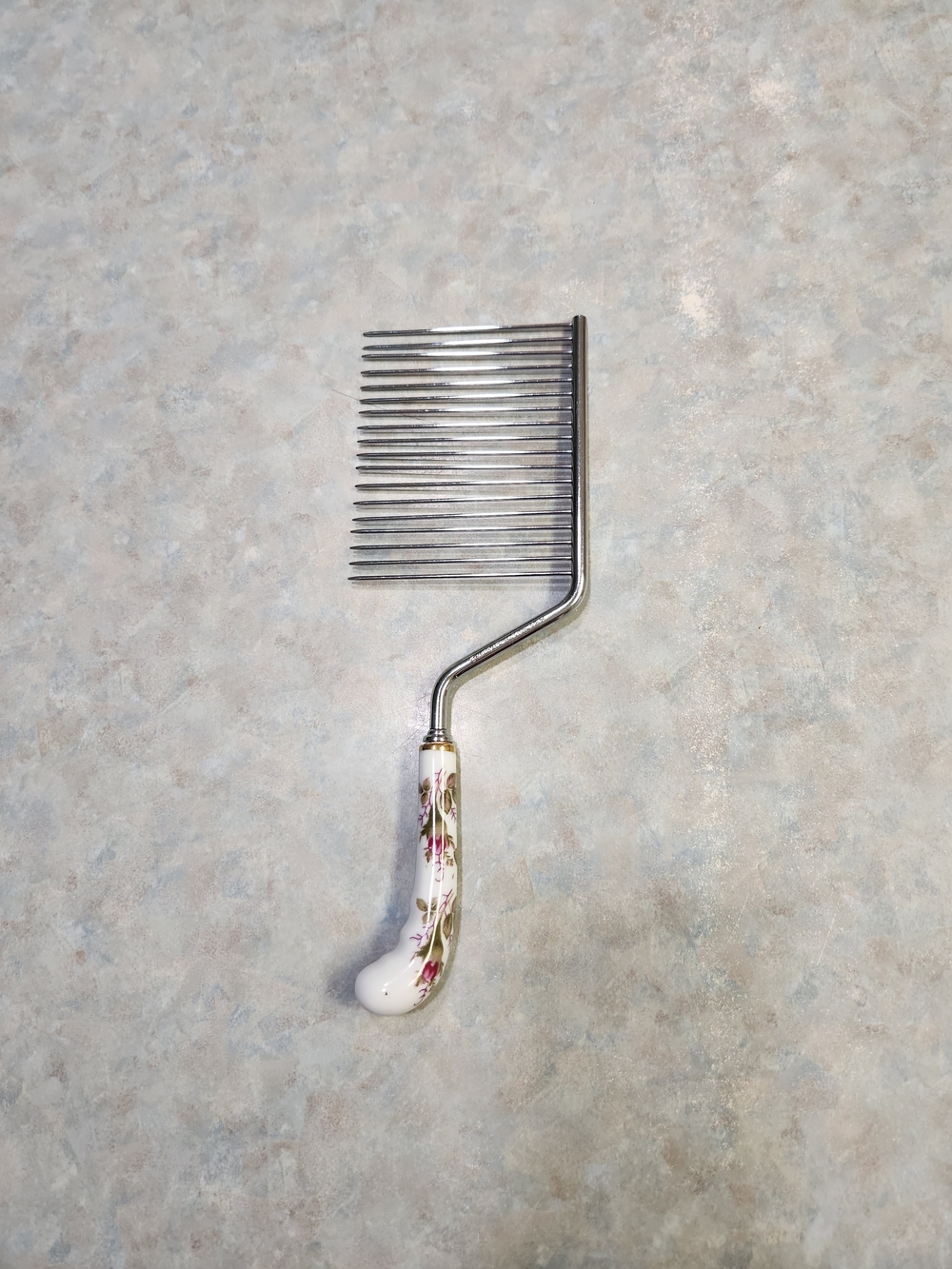 Vintage Cake Breaker made in England